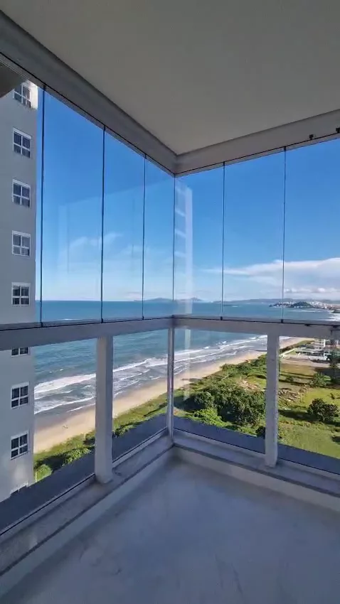 Barra View Residences — Sacada com vista para o mar